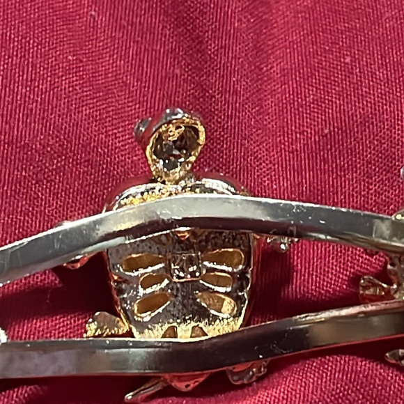Turtle Cuff Bracelet with Movable Tail, Legs and Head - Picture 3 of 6